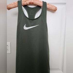 Nike Women's Dri Fit Green Tank Top - Size Small